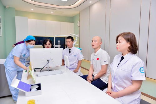 羽毛球世界冠军助力保定牙博士小歪牙矫正基金启动仪式，共促口腔健康新篇章